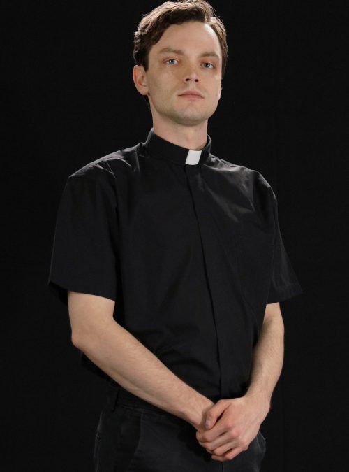 Thor Speeler as Father Dunn